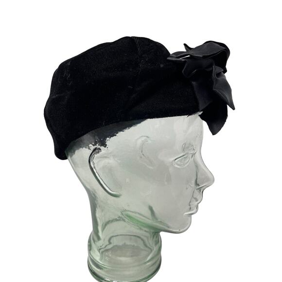 Velvet Satin Beret Exagerated Bow Front Hat Jeweled Detail‎ Circa 40s 50s Vogue main image 6